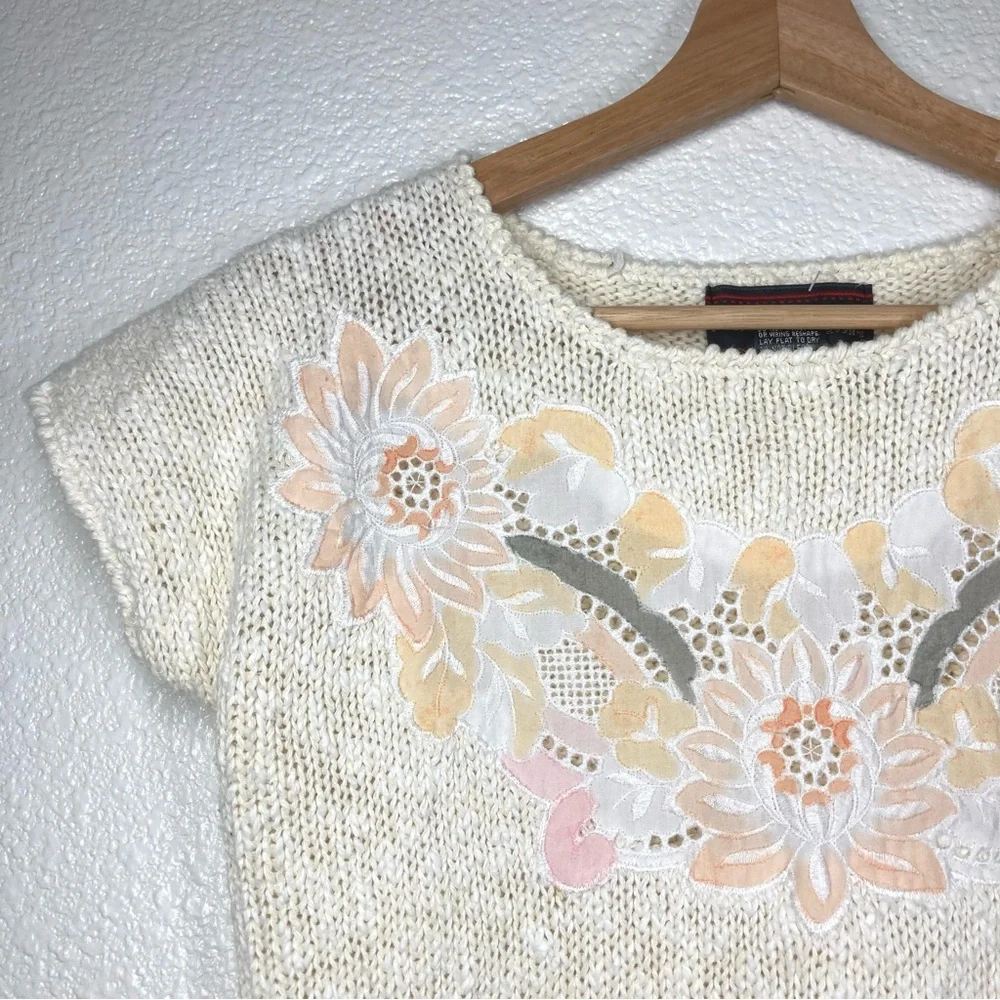 Vintage 80s Cottage Knit Short Sleeves Sweater Pastel Tones Floral Mervyn's